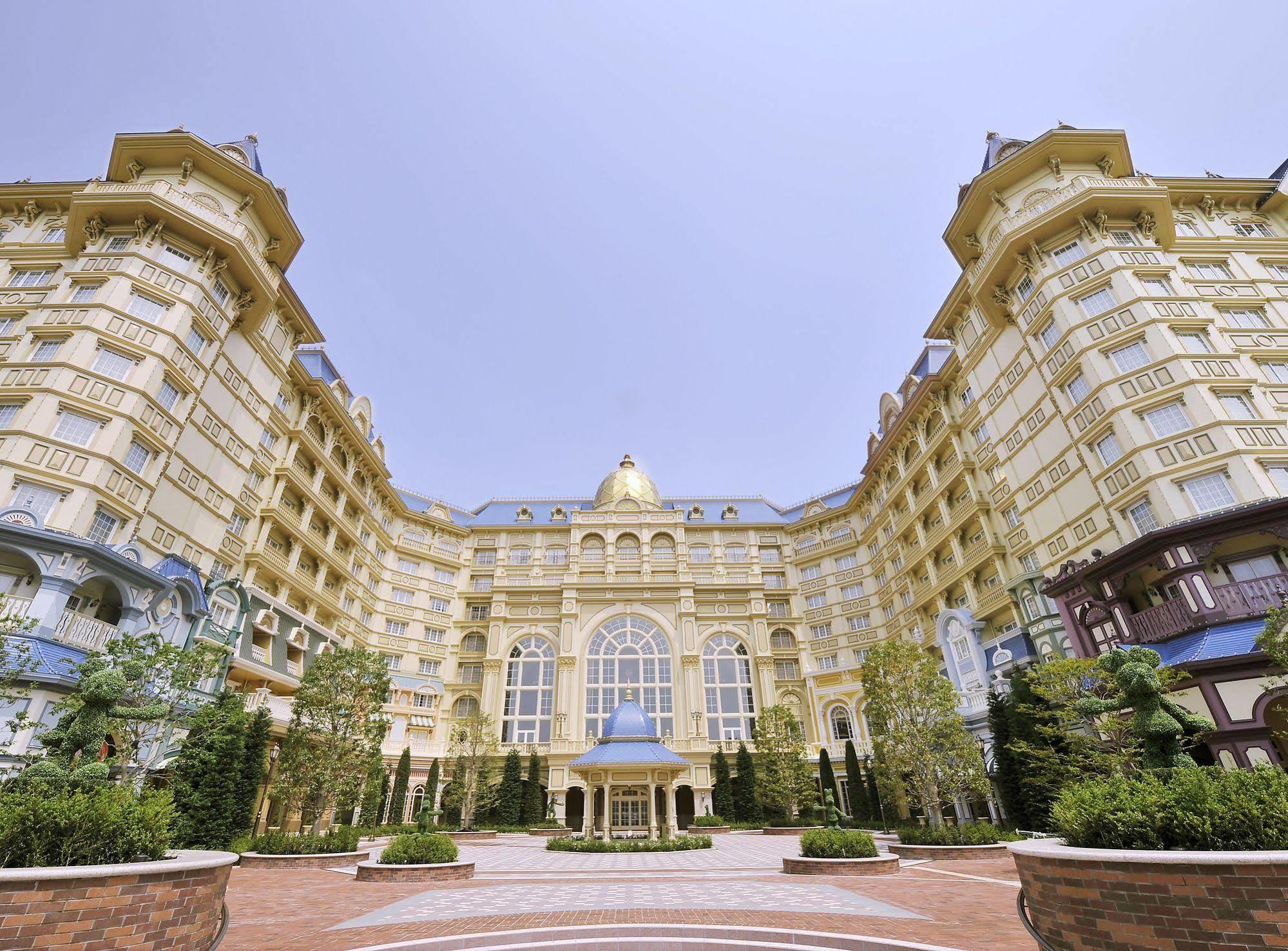 Tokyo Disneyland Hotel Чиба Екстериор снимка