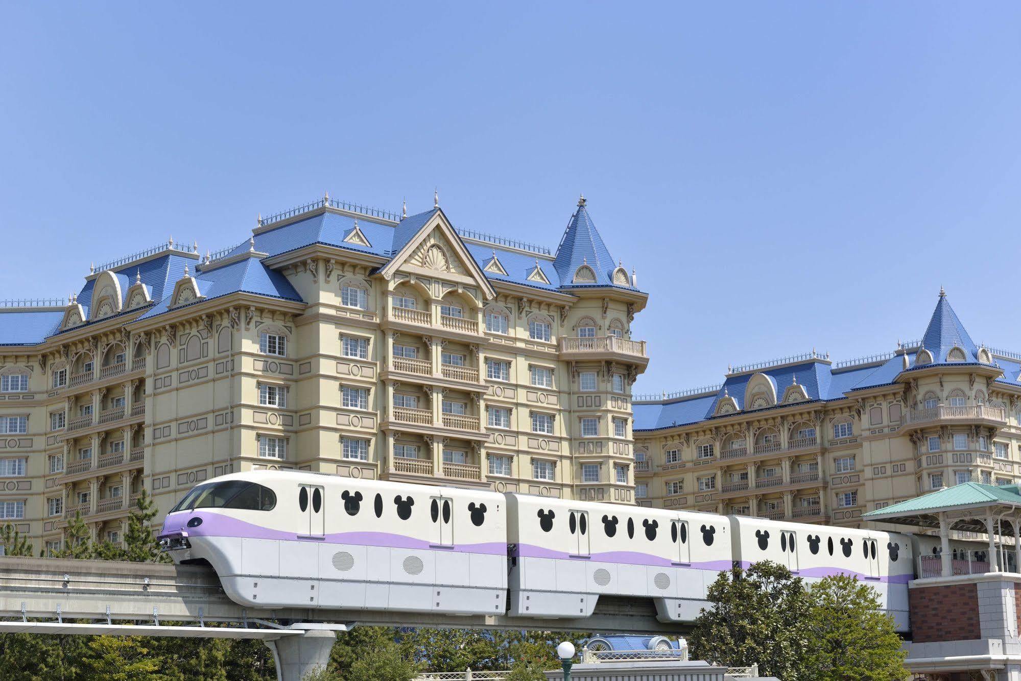 Tokyo Disneyland Hotel Чиба Екстериор снимка